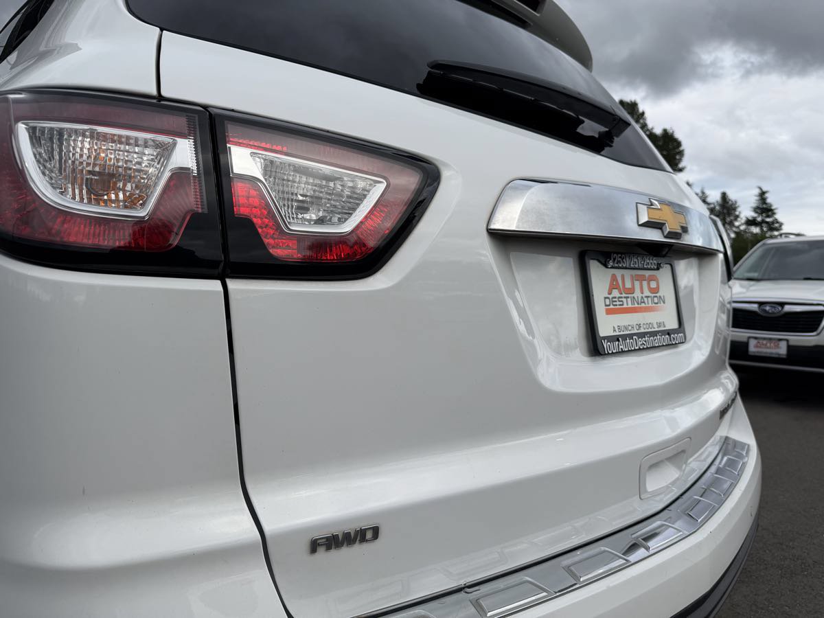 Used 2016 Chevrolet Traverse LTZ AWD/4WD image 11