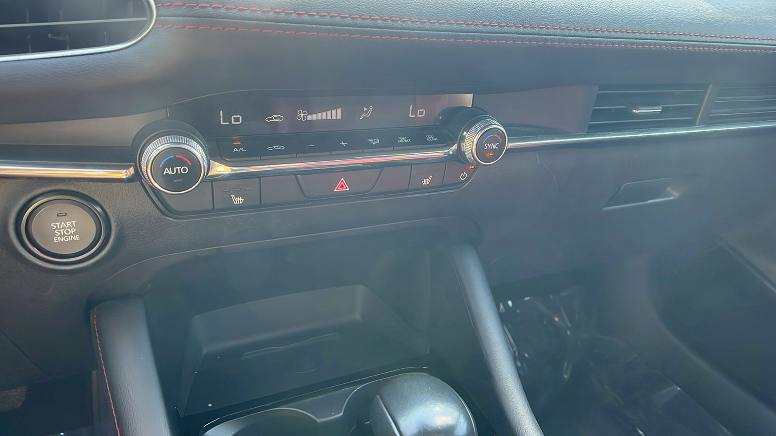 Used 2024 MAZDA MAZDA3 s image 32