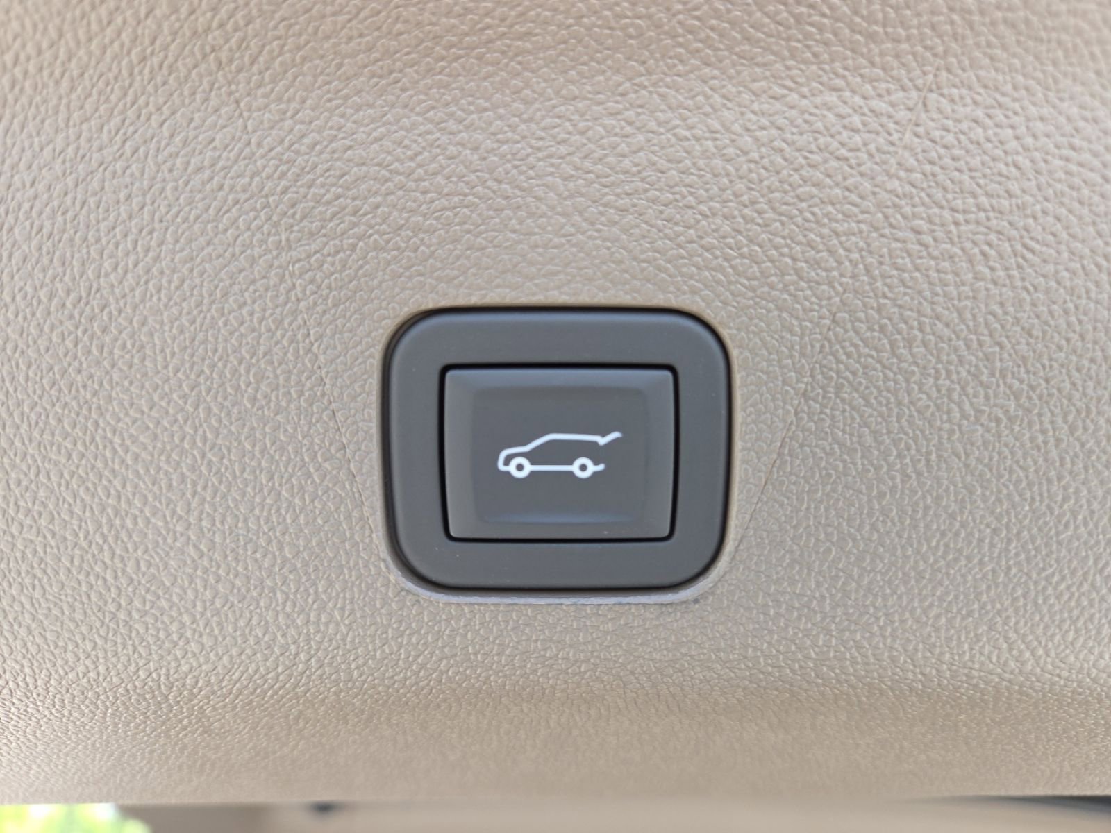 New 2026 GMC Yukon Denali w/ Sun & Power Step Package image 25