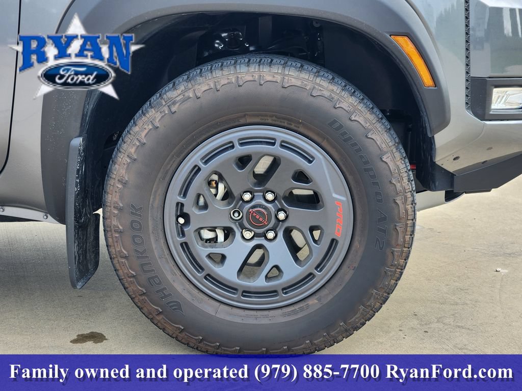 Used 2025 Nissan Frontier PRO-4X AWD/4WD image 7