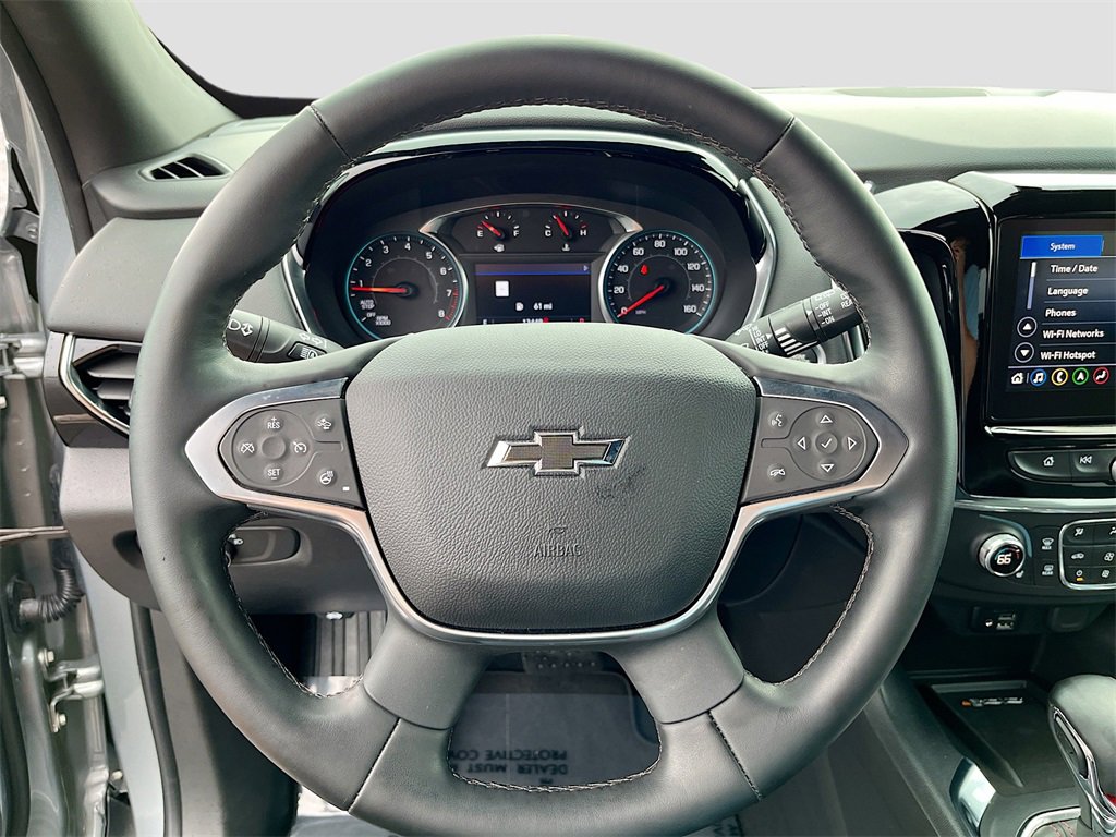 Used 2023 Chevrolet Traverse RS image 11