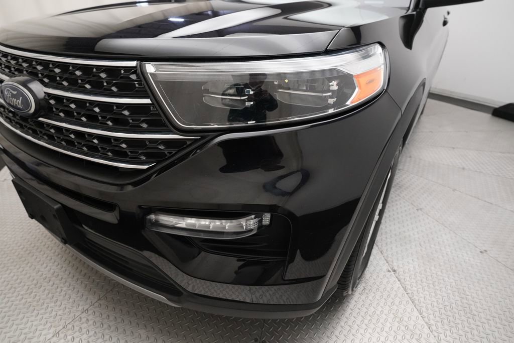 Used 2023 Ford Explorer XLT w/ Equipment Group 202A image 24