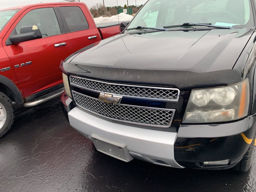 Used 2009 Chevrolet Avalanche LT w/ Suspension Package, Off-Road image 3