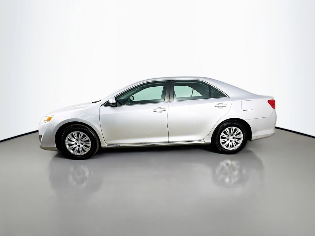 Used 2012 Toyota Camry LE FWD image 4