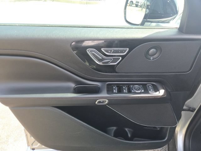 Certified 2023 Lincoln Aviator Reserve w/ Jet Package AWD/4WD image 34