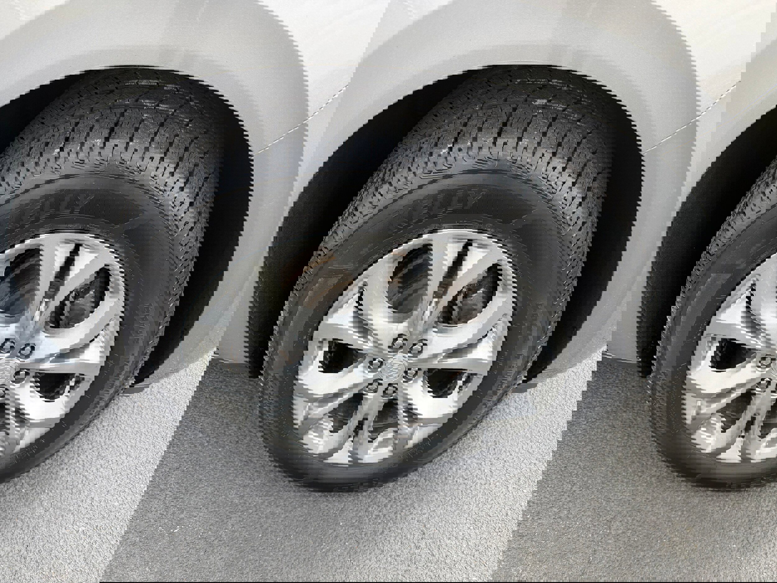 Used 2018 Buick Enclave Avenir w/ Avenir Technology Package image 4