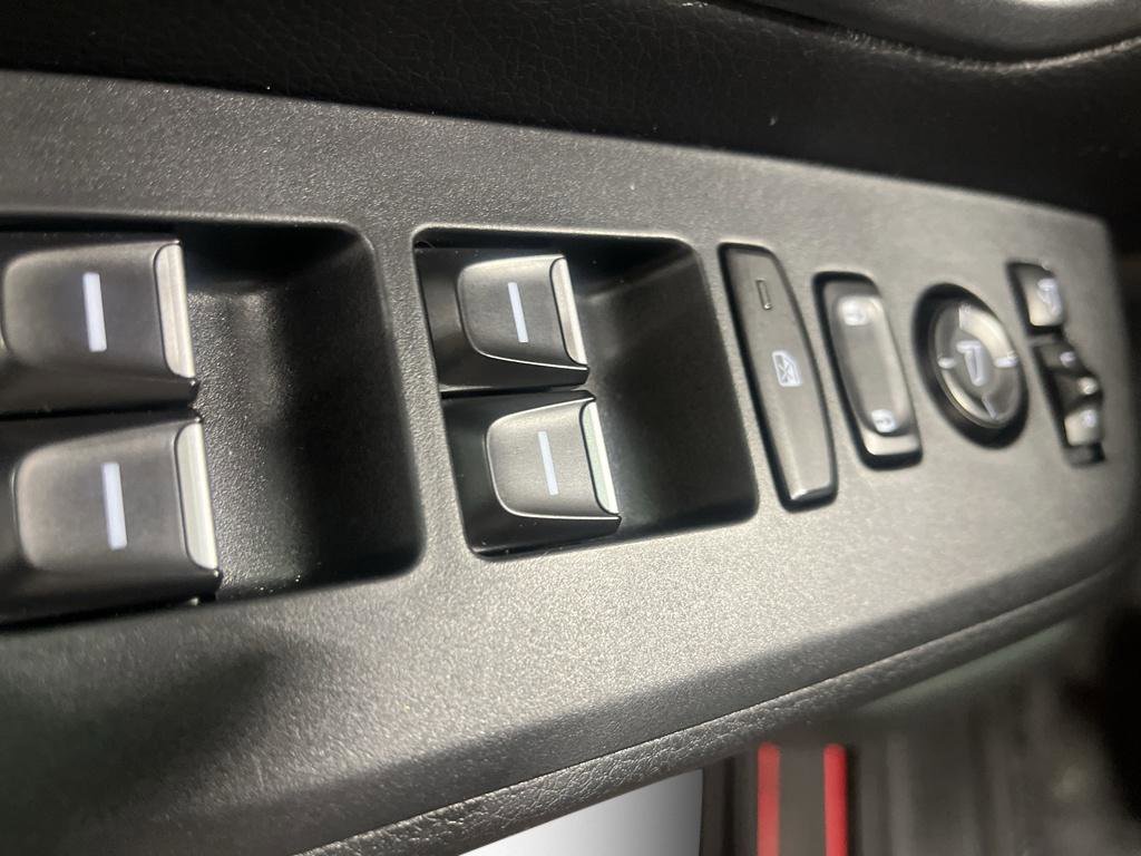 Used 2025 Honda Pilot Black Edition image 18