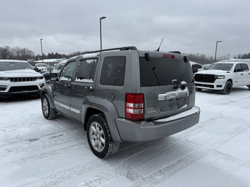 Used 2012 Jeep Liberty Sport image 8