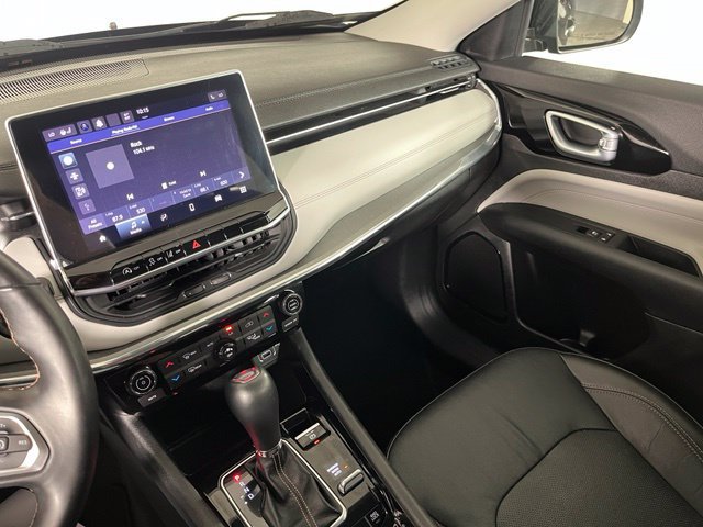 Used 2022 Jeep Compass Limited AWD/4WD image 32