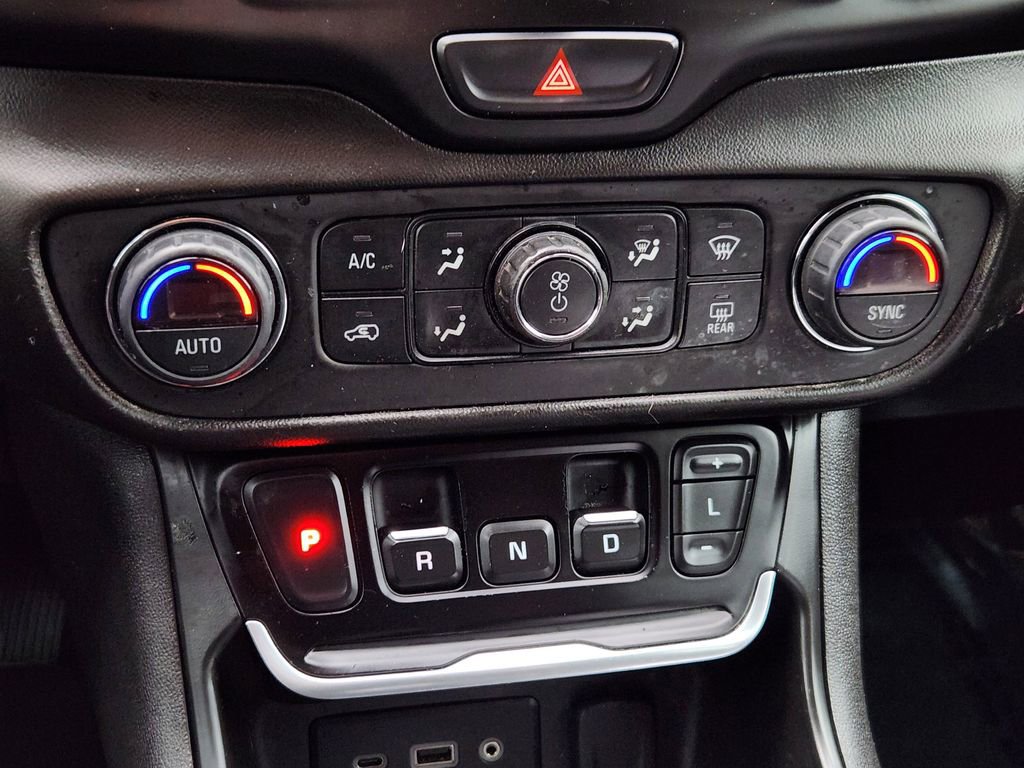 Used 2019 GMC Terrain SLE w/ Driver Convenience Package AWD/4WD image 10
