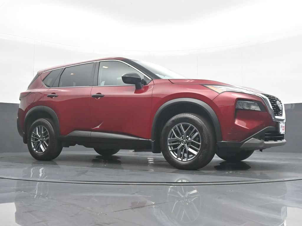 Used 2023 Nissan Rogue S AWD/4WD image 40