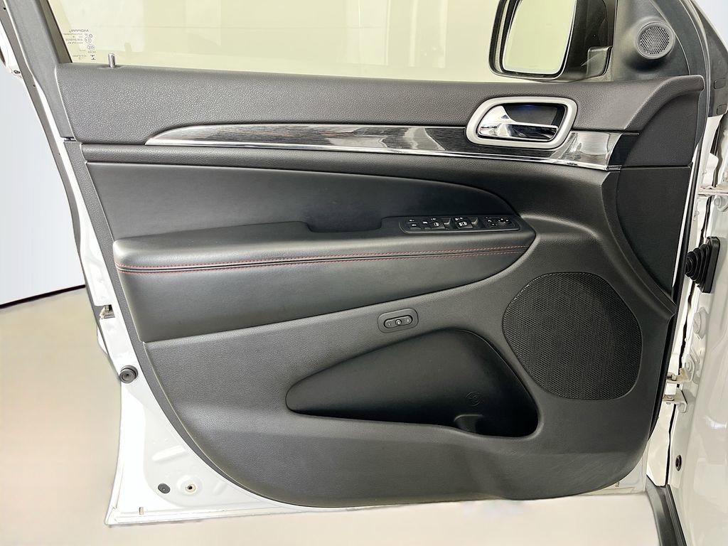Used 2018 Jeep Grand Cherokee Trailhawk w/ Trailhawk Luxury Group AWD/4WD image 27
