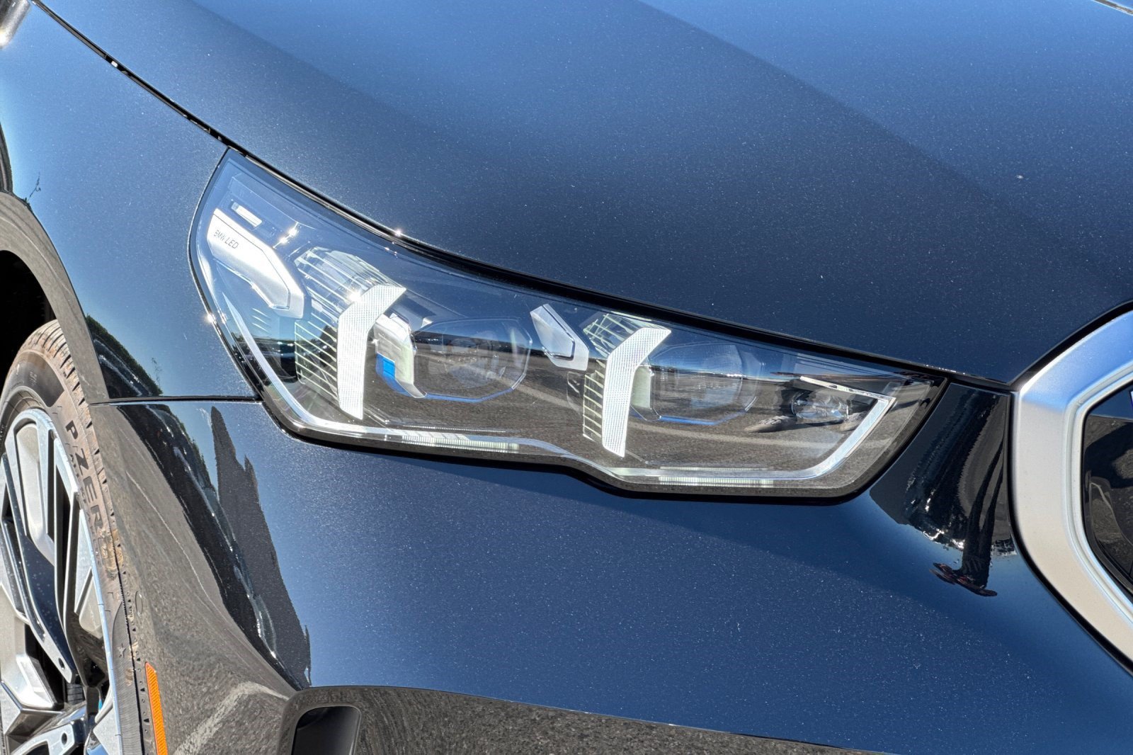 Used 2026 BMW 530i w/ Premium Package RWD image 12