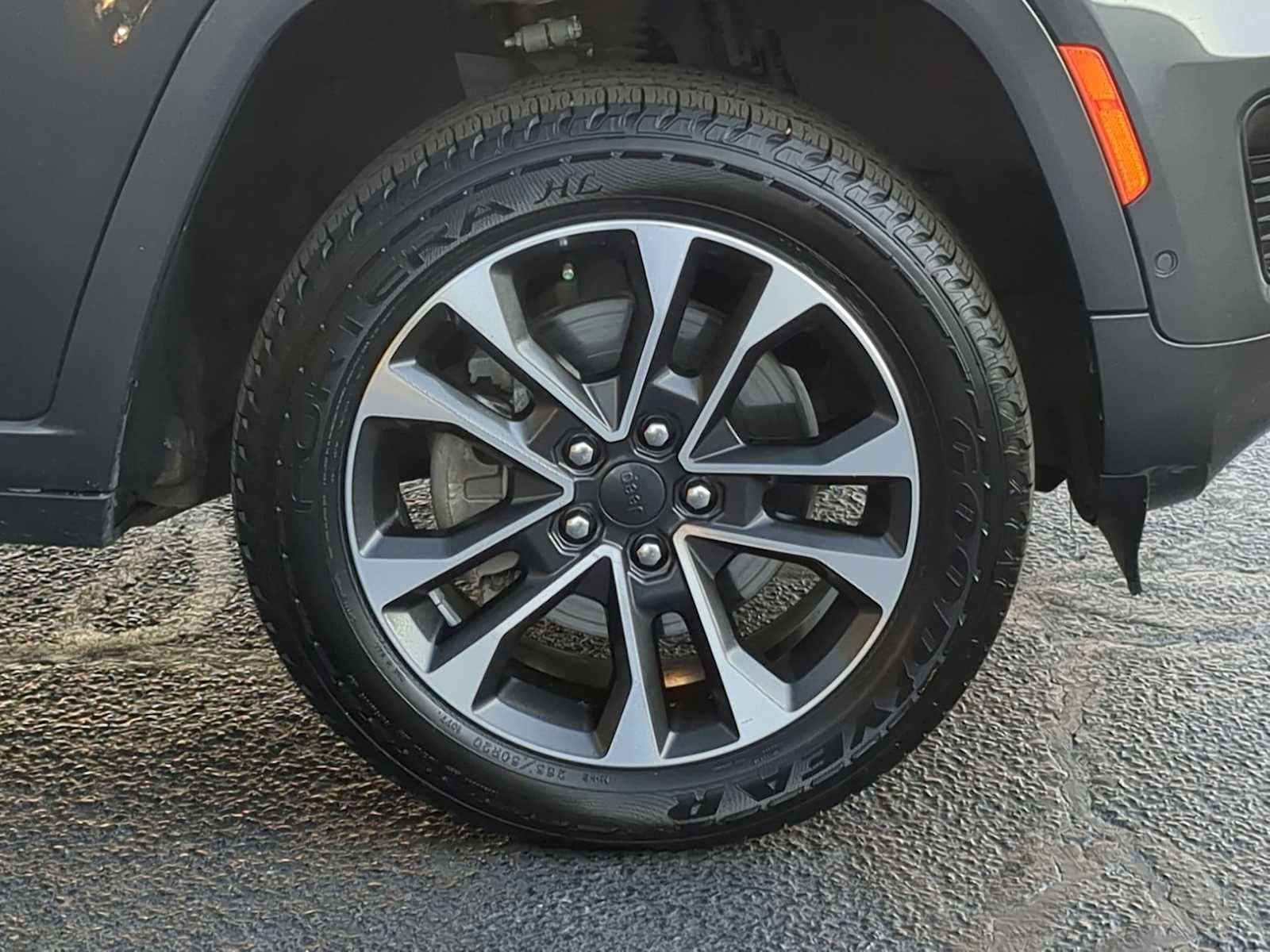 Used 2022 Jeep Grand Cherokee L Overland image 10