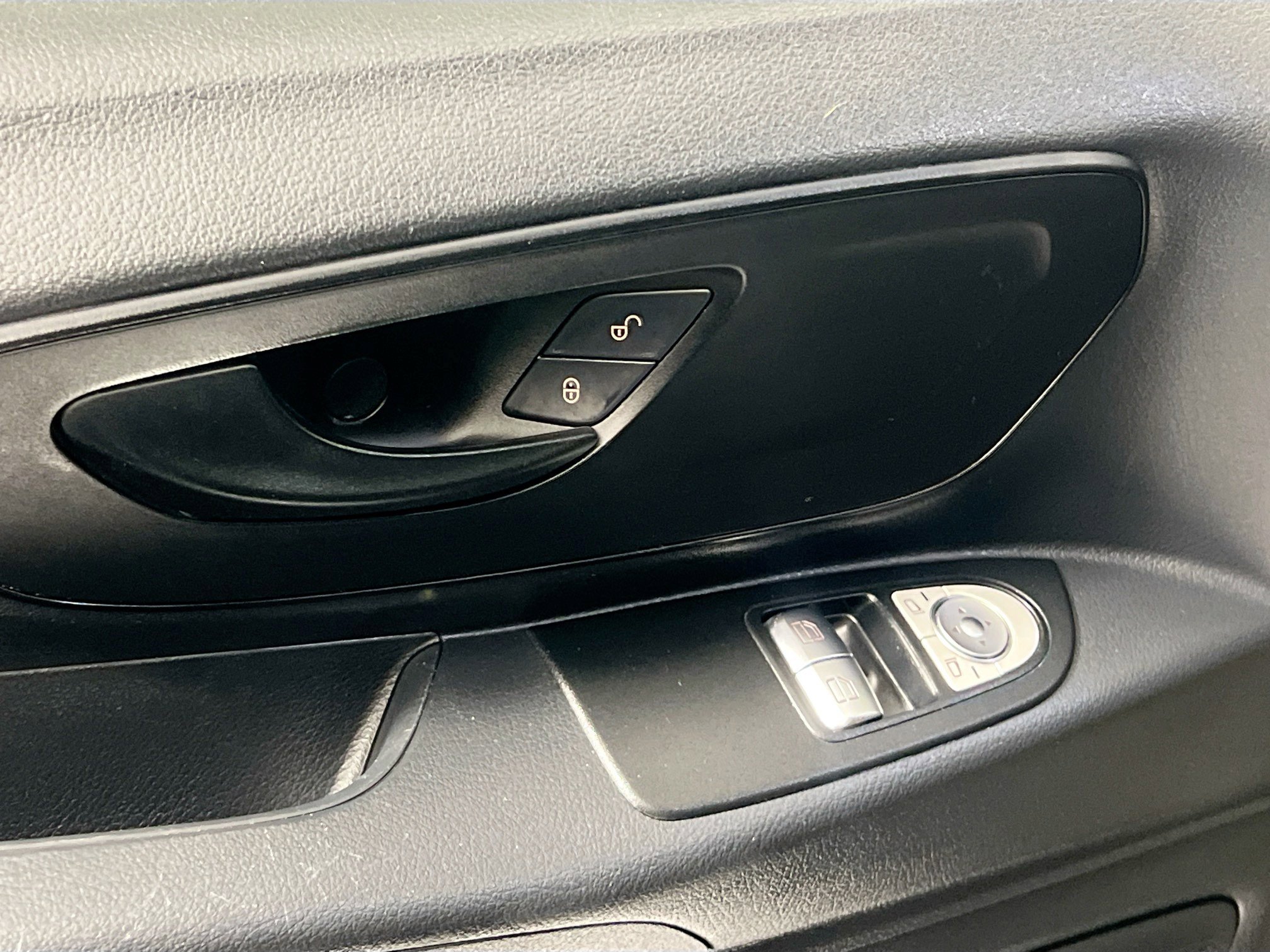 Used 2020 Mercedes-Benz Metris image 16