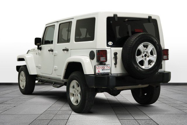 Used 2017 Jeep Wrangler Unlimited Sahara AWD/4WD image 5