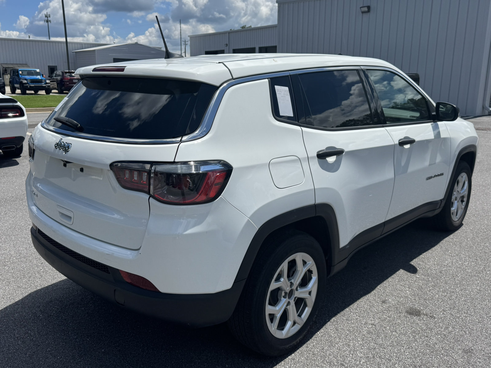 Used 2024 Jeep Compass Sport AWD/4WD image 5