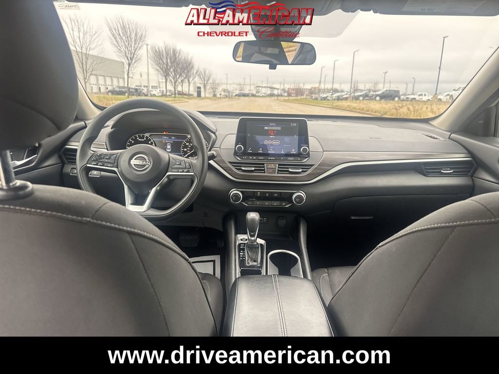 Used 2024 Nissan Altima 2.5 SV image 19