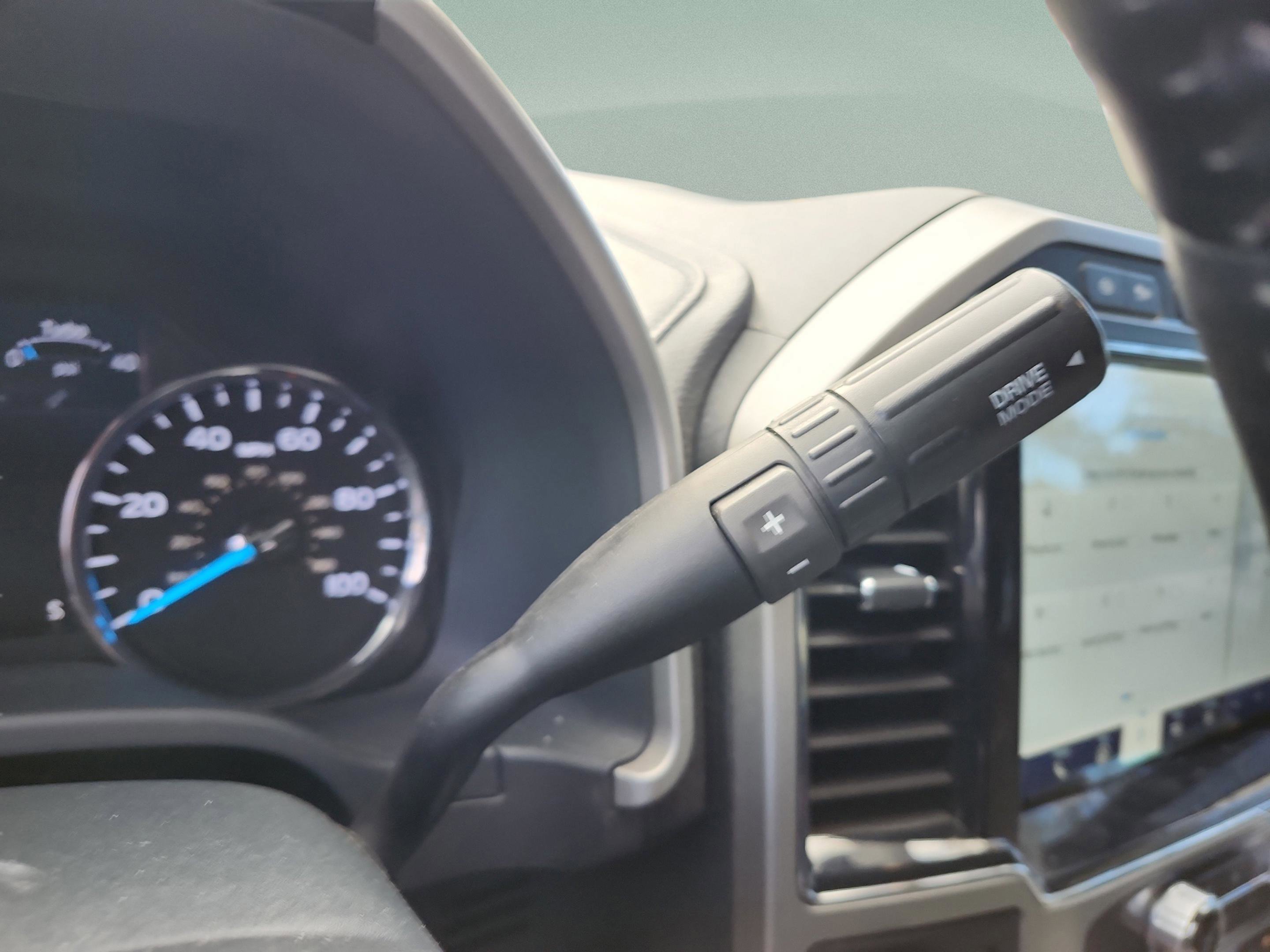 Used 2022 Ford F250 Lariat w/ Black Appearance Package image 16