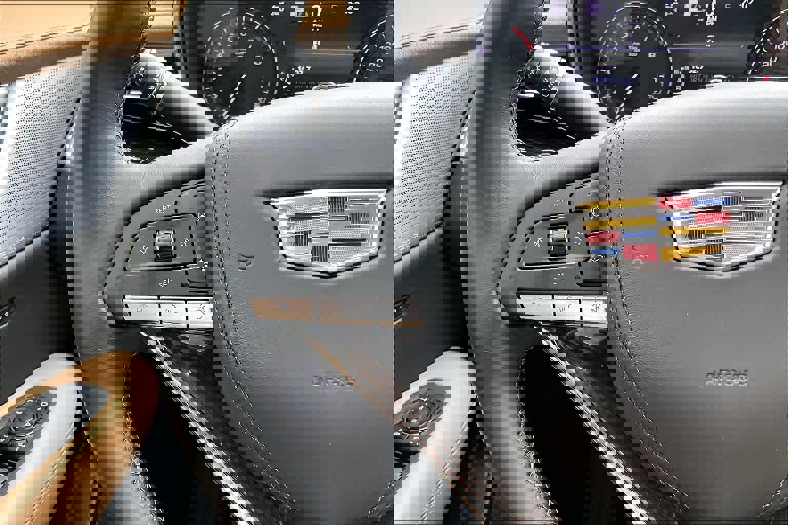 Used 2024 Cadillac XT6 Premium Luxury w/ Platinum Package AWD/4WD image 24