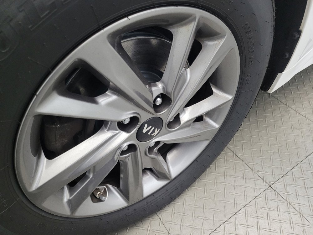 Used 2019 Kia Optima LX image 31