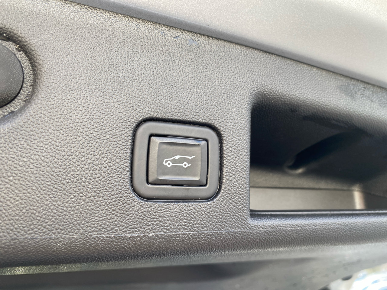 Used 2022 Chevrolet Equinox LT image 13