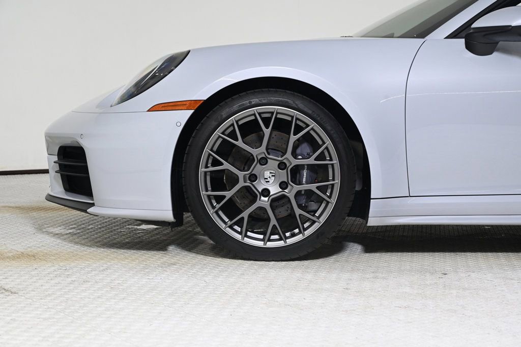 Used 2025 Porsche 911 Carrera image 28