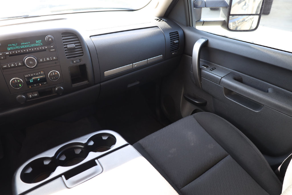 Used 2014 Chevrolet Silverado 2500 LT w/ Interior Plus Package AWD/4WD image 20