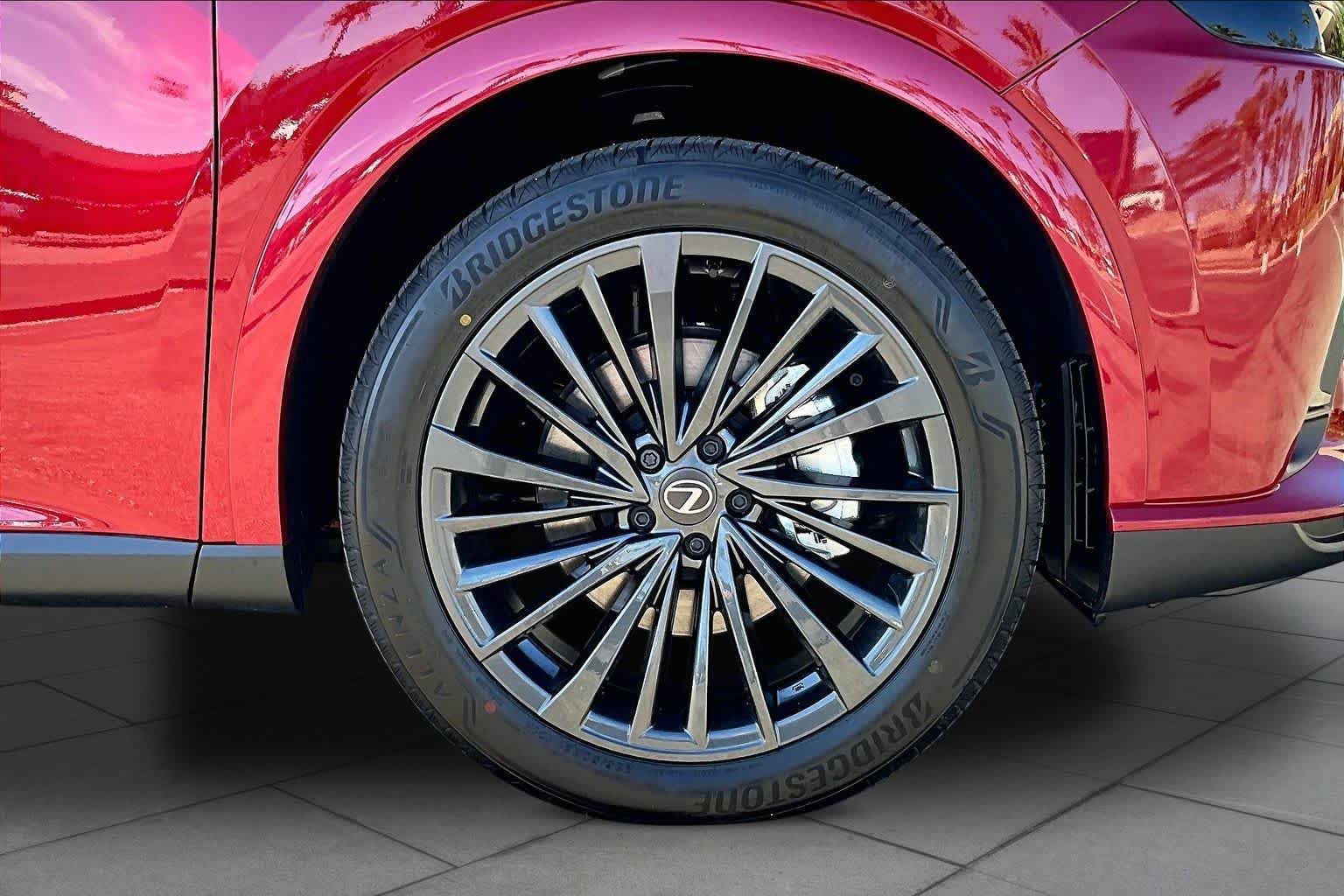 New 2026 Lexus RX 450h AWD image 9