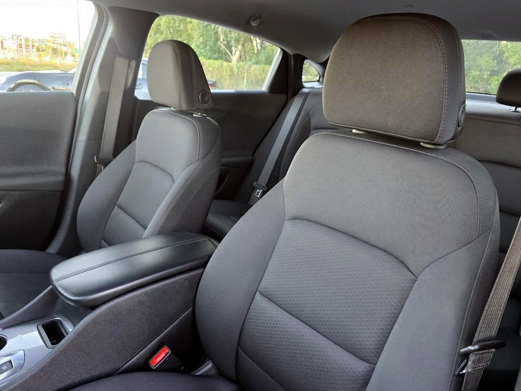 Used 2024 Chevrolet Malibu LT FWD image 28