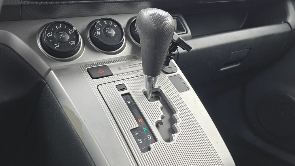 Used 2012 Scion xB FWD image 33