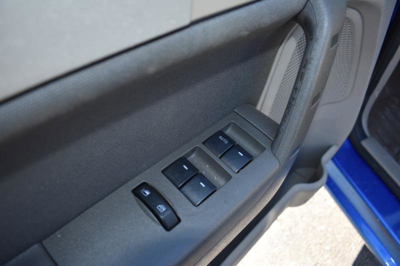 Used 2010 Ford Focus SE image 23