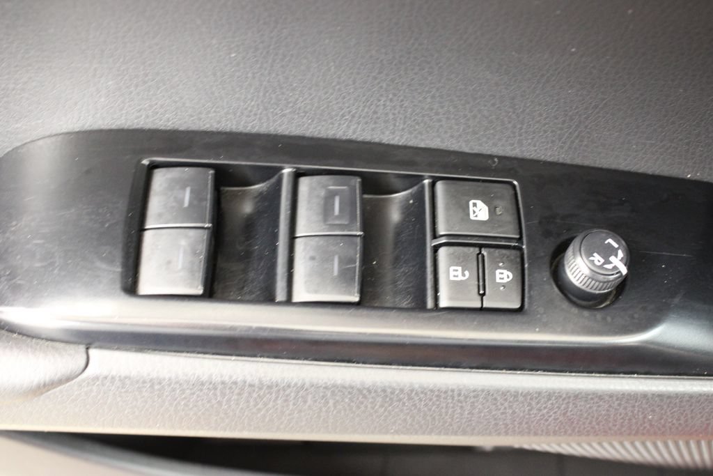Used 2025 Toyota Camry LE FWD image 17