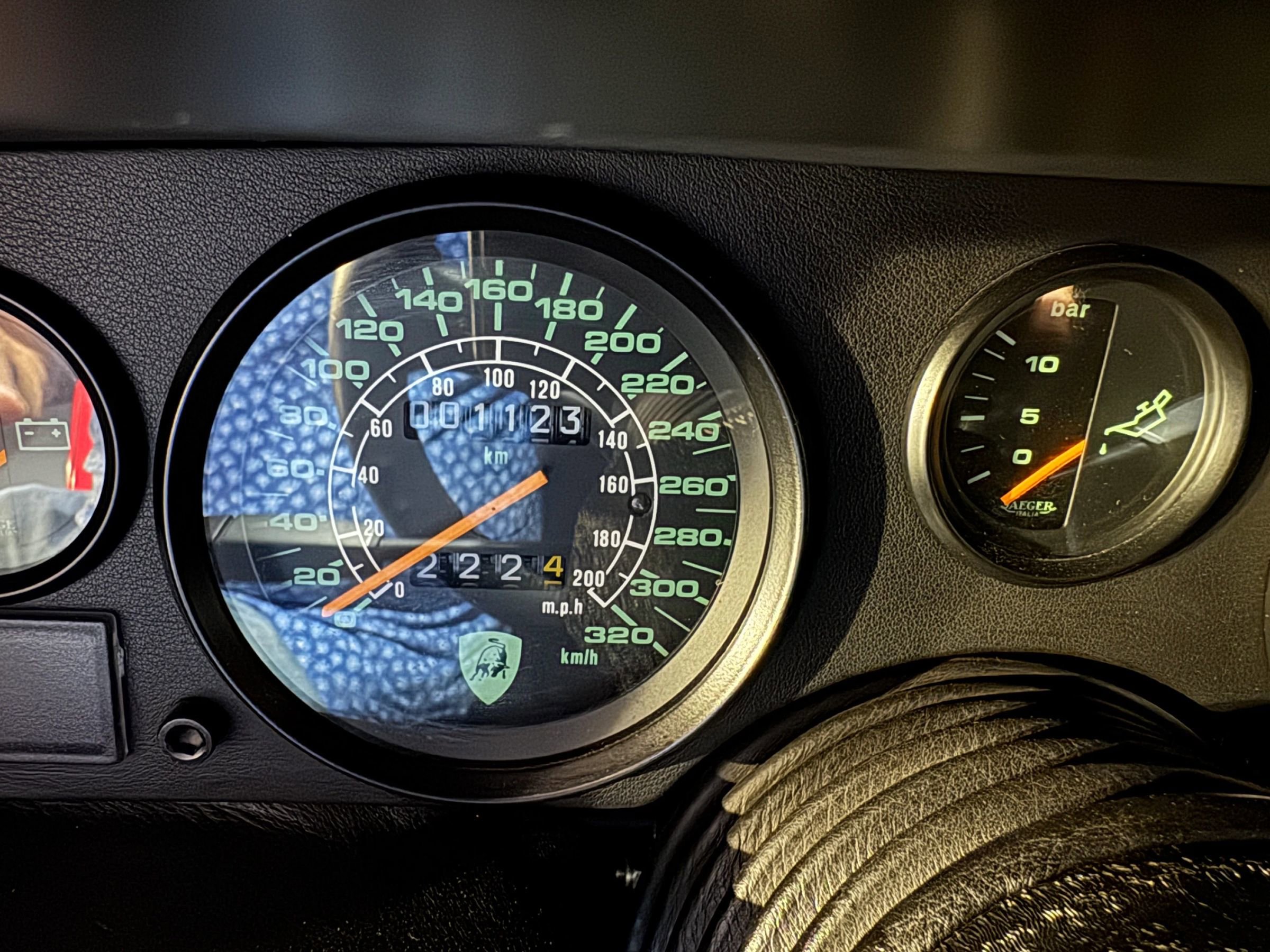 Used 1989 Lamborghini Countach Coupe RWD image 13