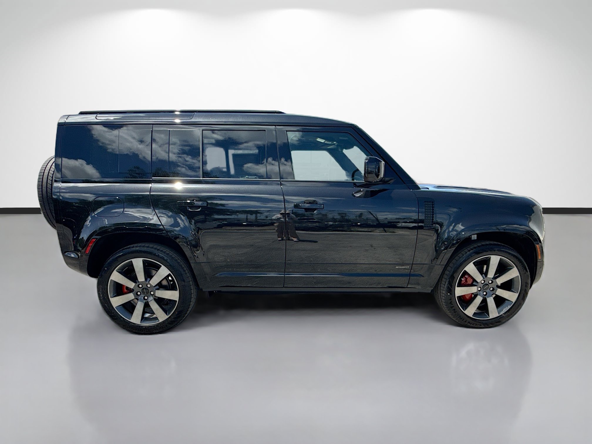 New 2026 Land Rover Defender 110 X AWD/4WD image 6