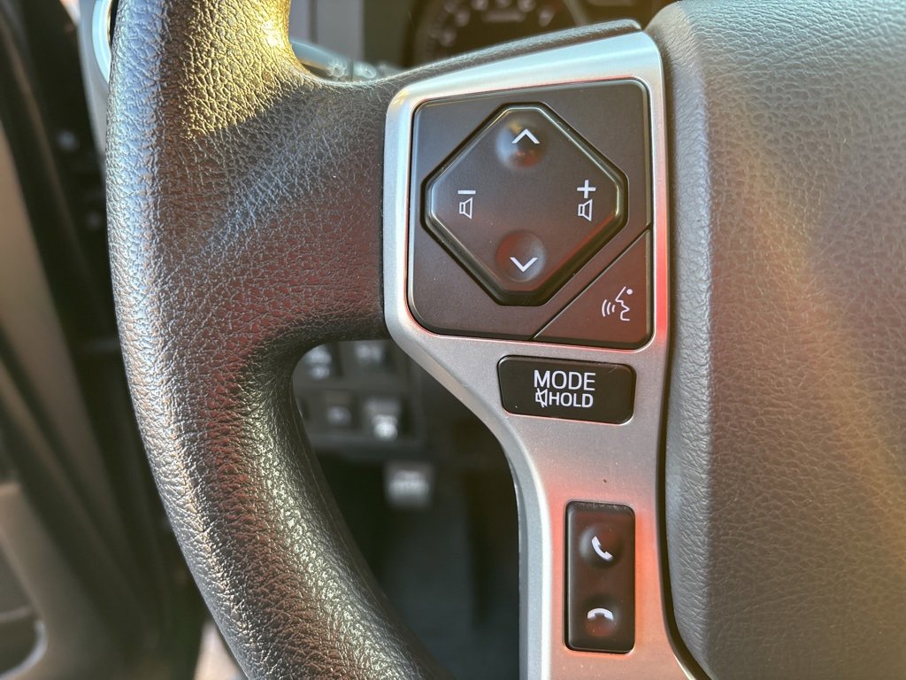 Used 2020 Toyota Tundra 4x4 CrewMax image 31