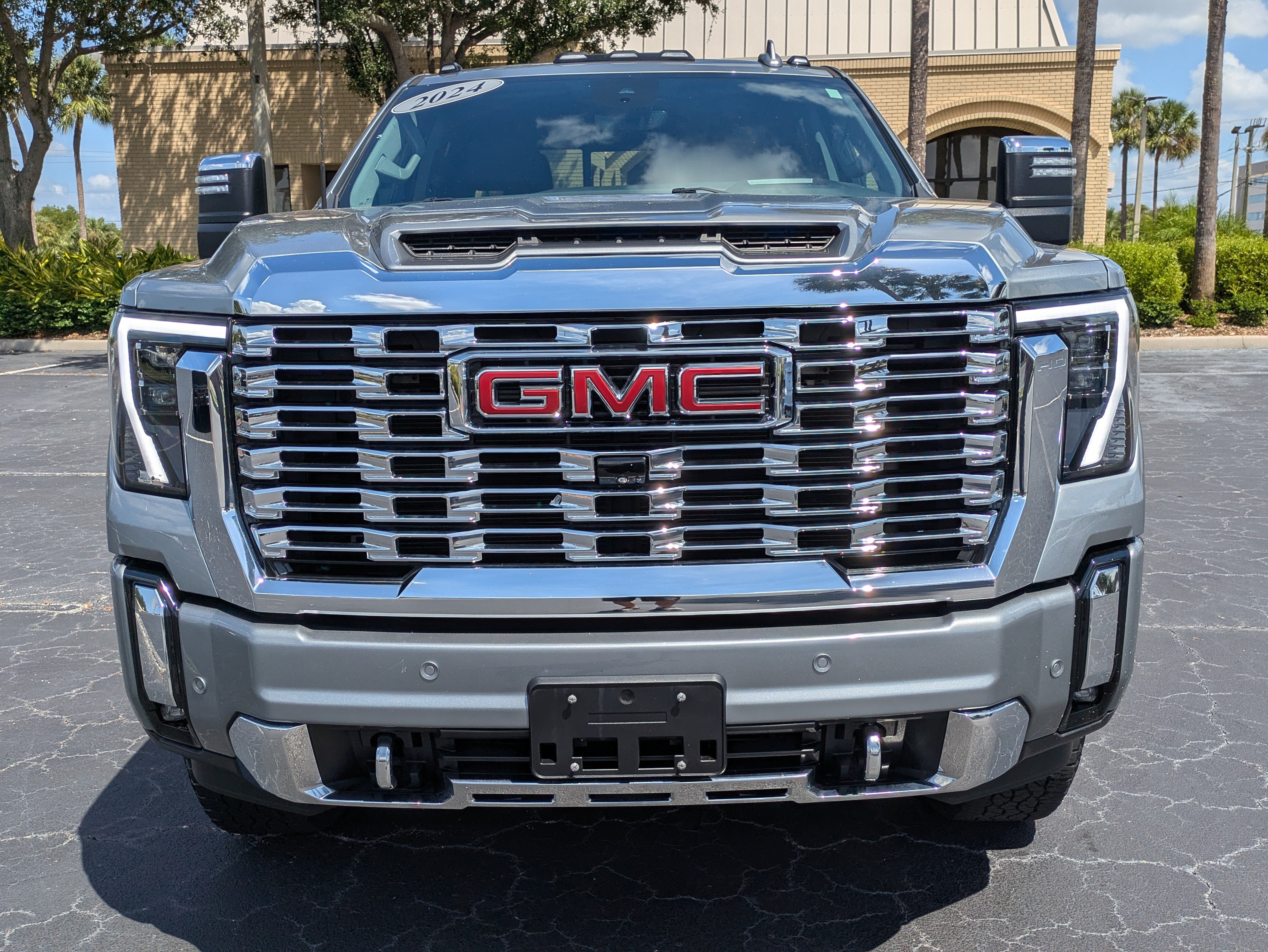 Used 2024 GMC Sierra 2500 Denali w/ Denali Reserve Package AWD/4WD image 7