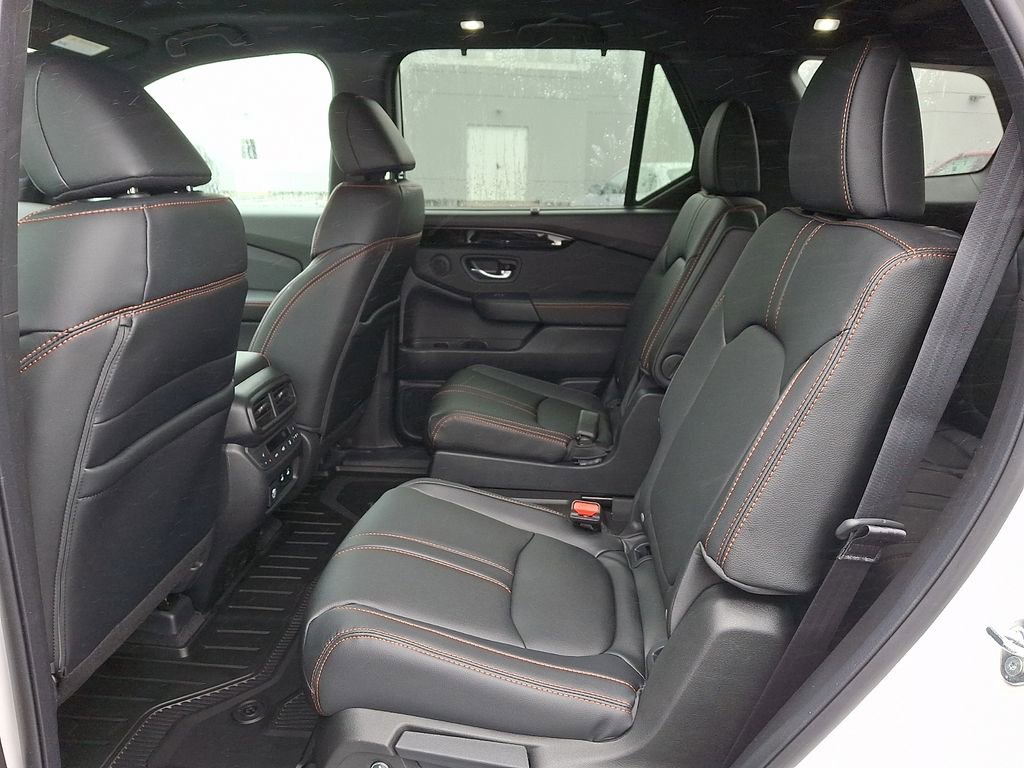 New 2026 Honda Pilot TrailSport image 6