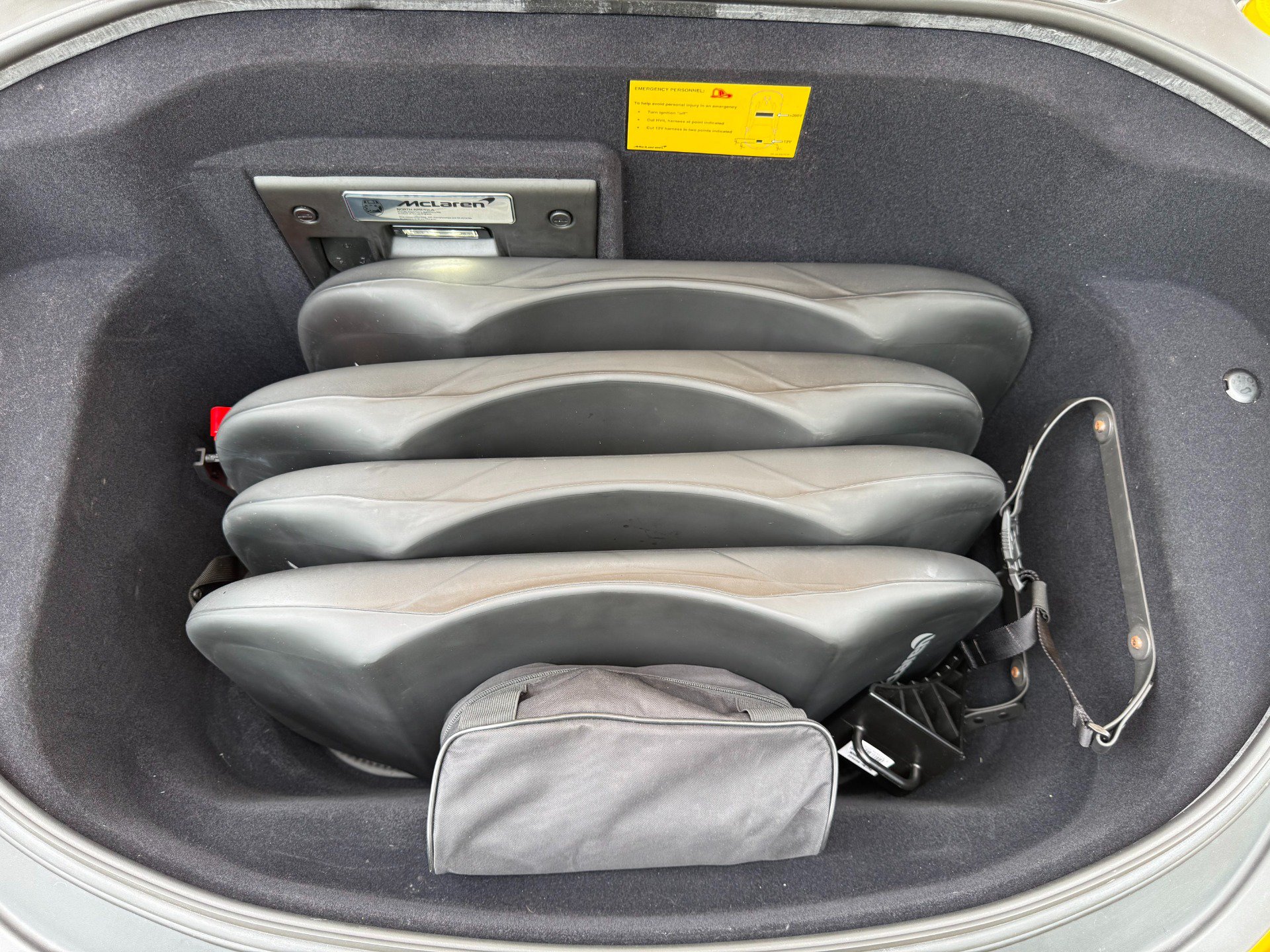 Used 2024 McLaren Artura RWD image 67