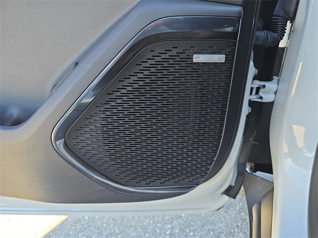 Certified 2025 GMC Acadia AT4 w/ Super Cruise Package image 18