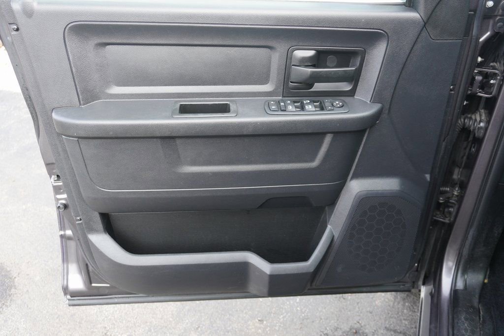 Used 2015 RAM 1500 Express image 9