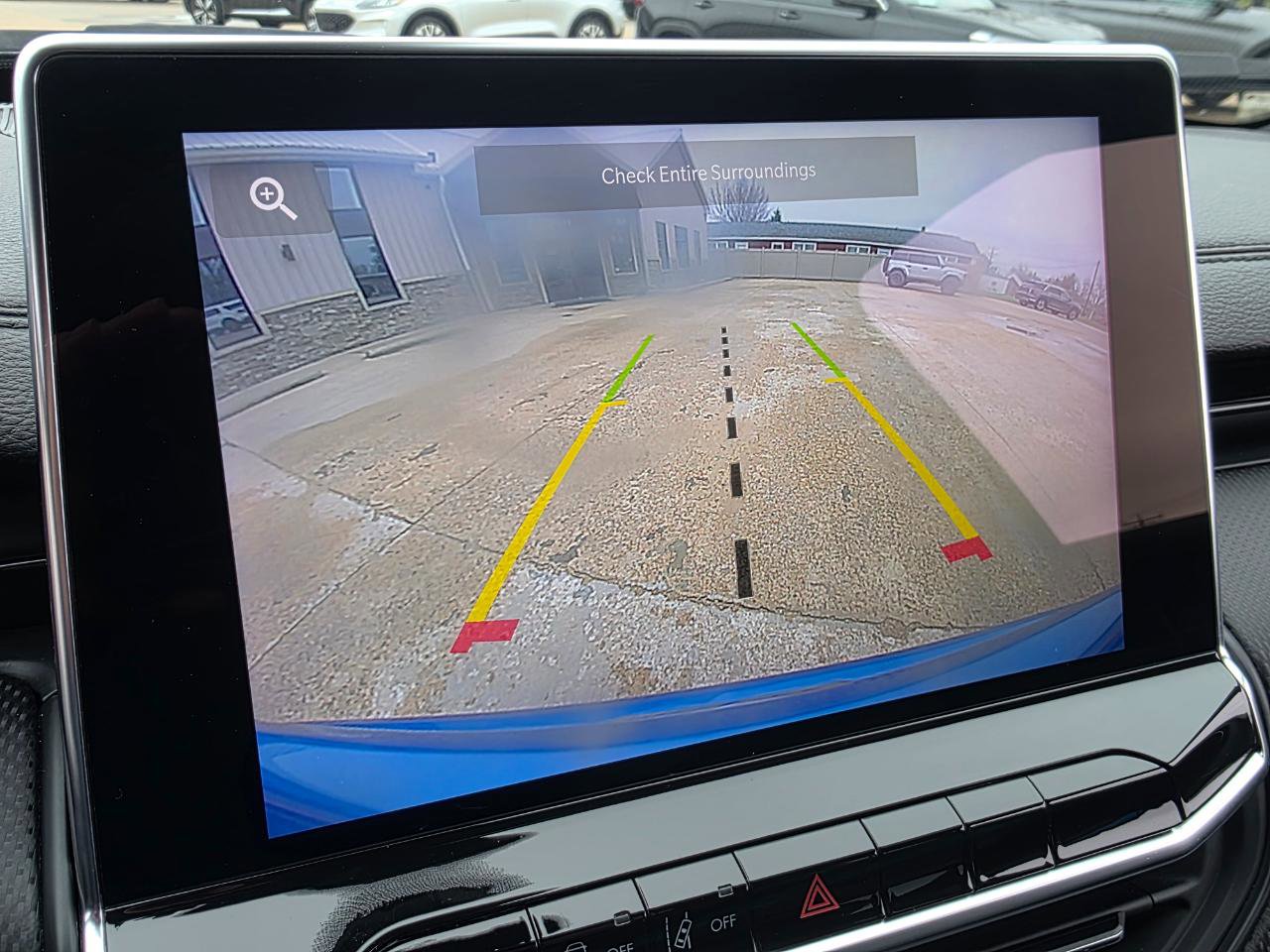 Used 2023 Jeep Compass Latitude image 3