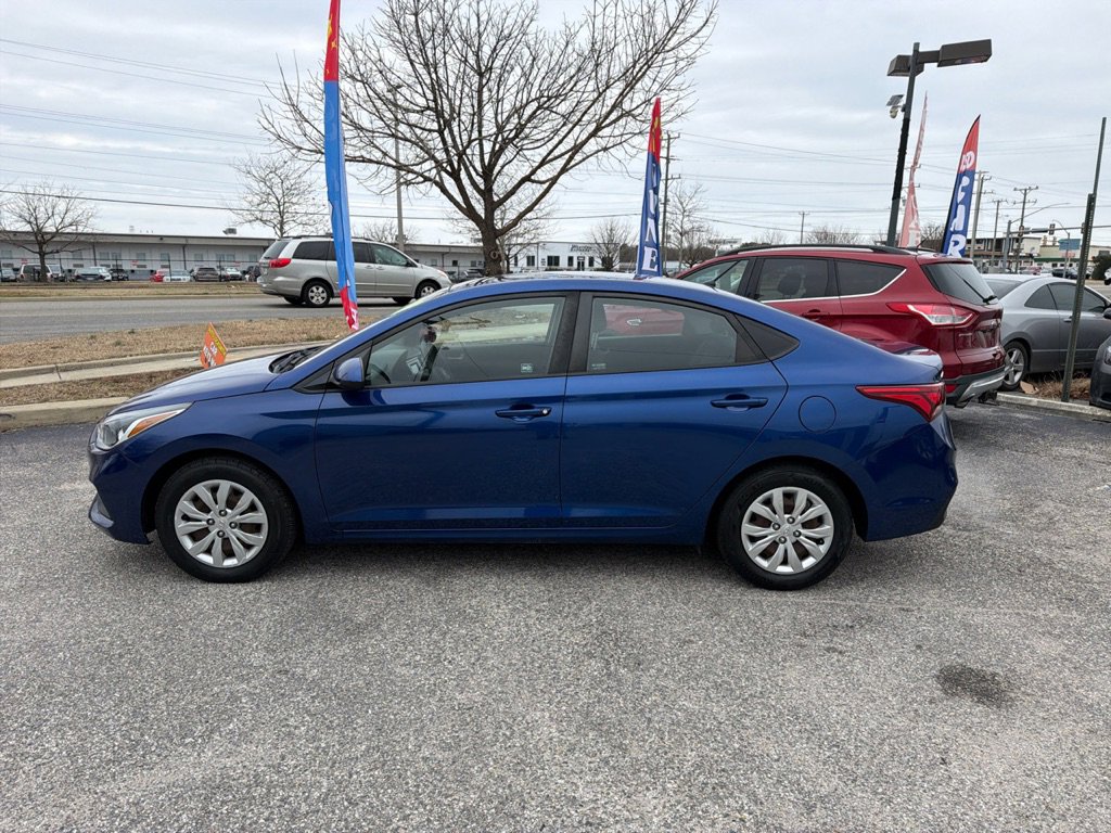 Used 2018 Hyundai Accent SE image 2
