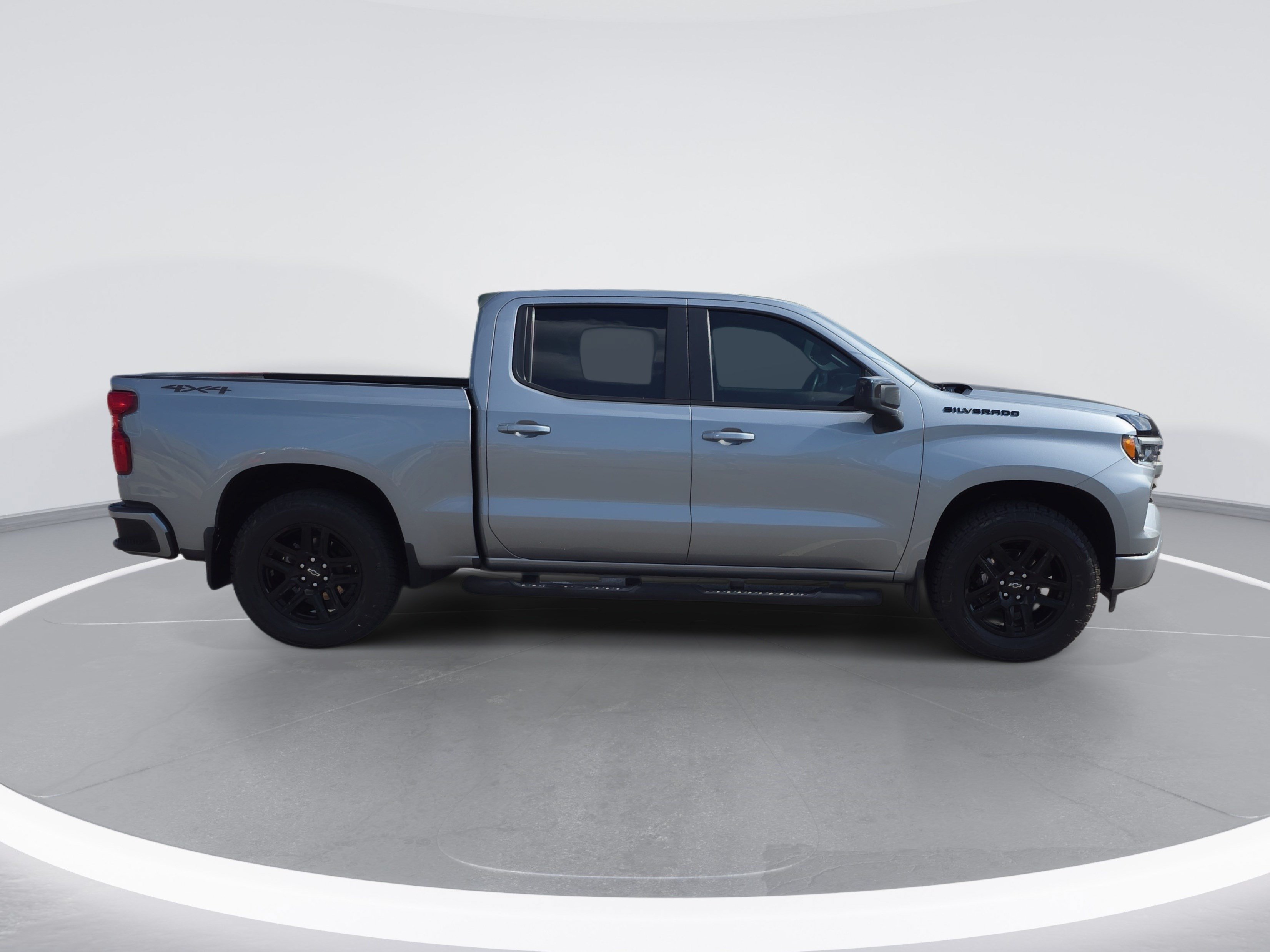 Used 2025 Chevrolet Silverado 1500 RST w/ Rally Edition AWD/4WD image 2