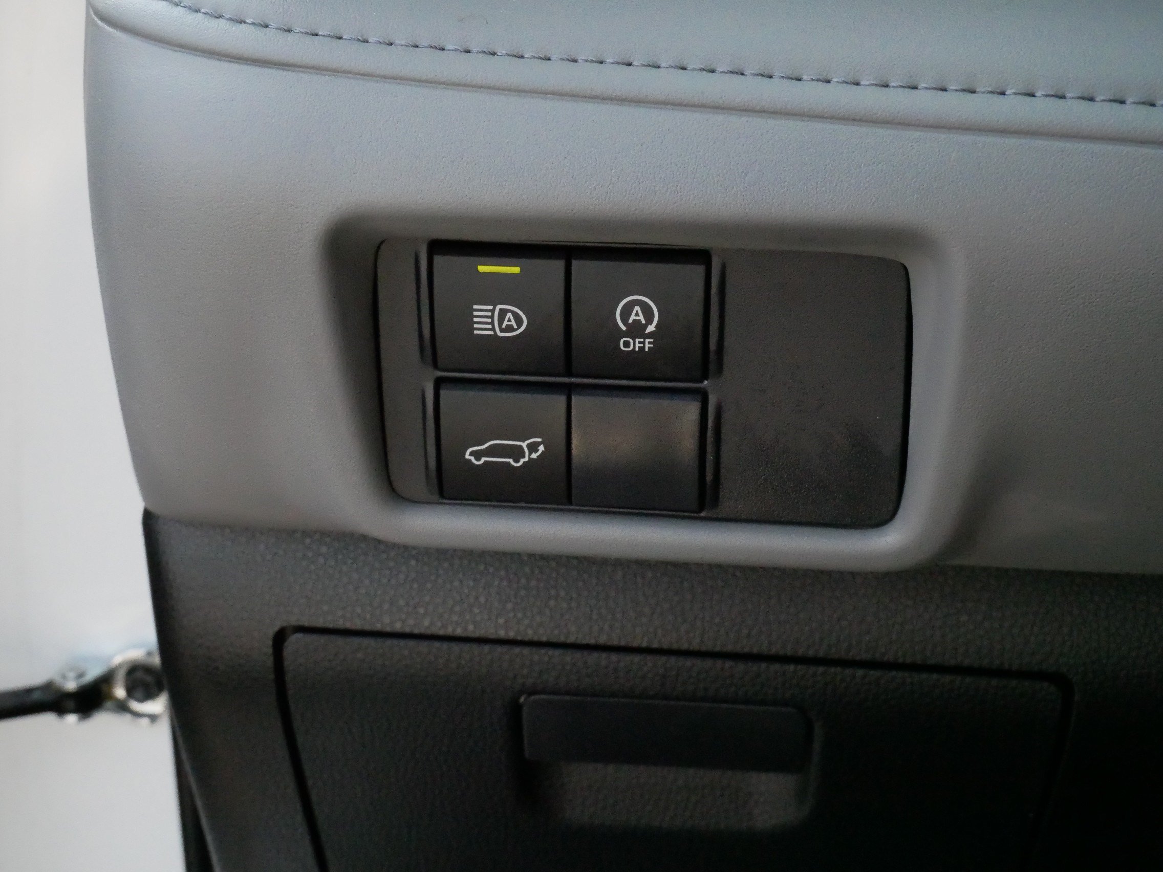 Certified 2026 Toyota Highlander XLE AWD/4WD image 28
