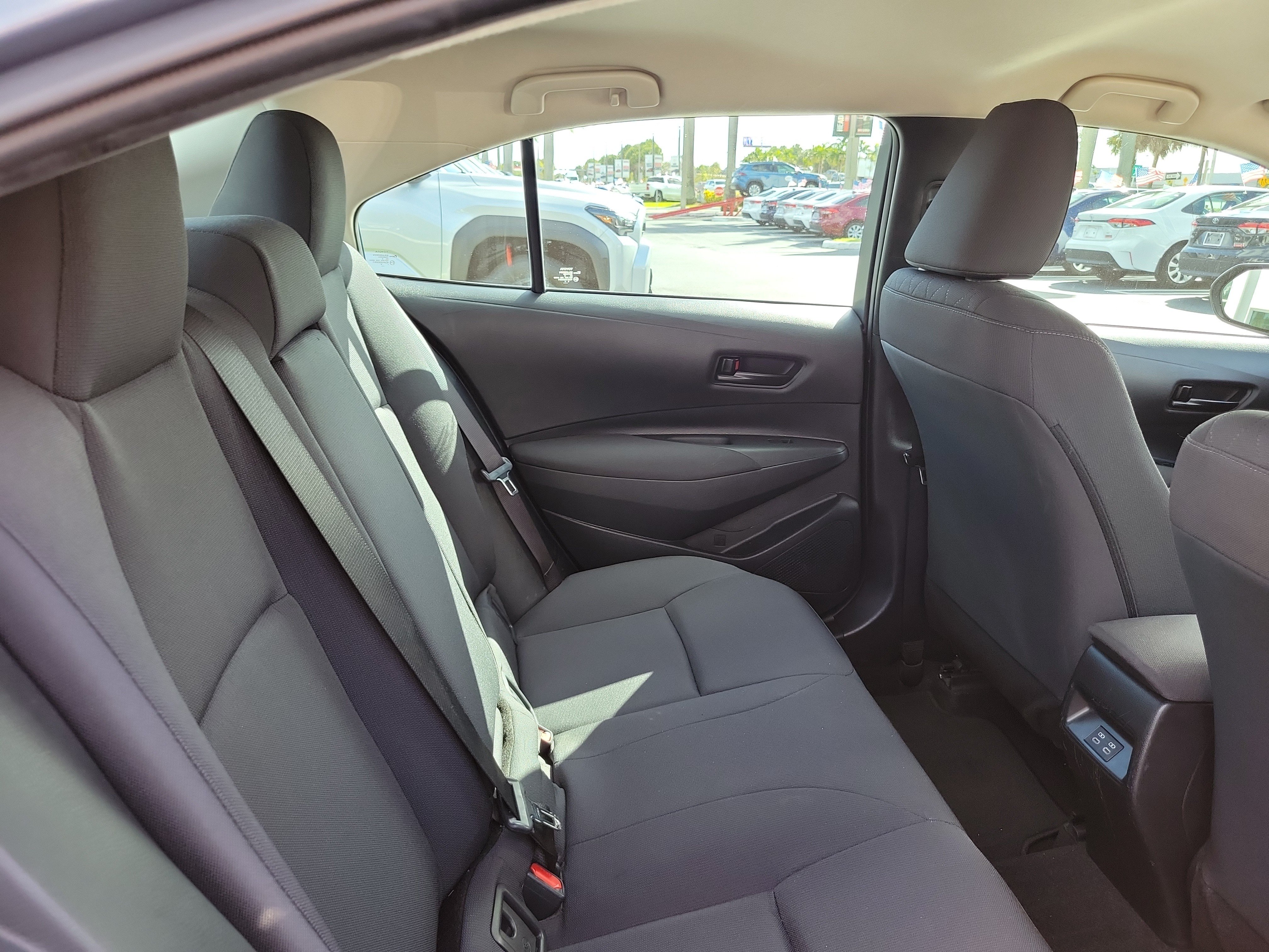 Used 2023 Toyota Corolla LE FWD image 15