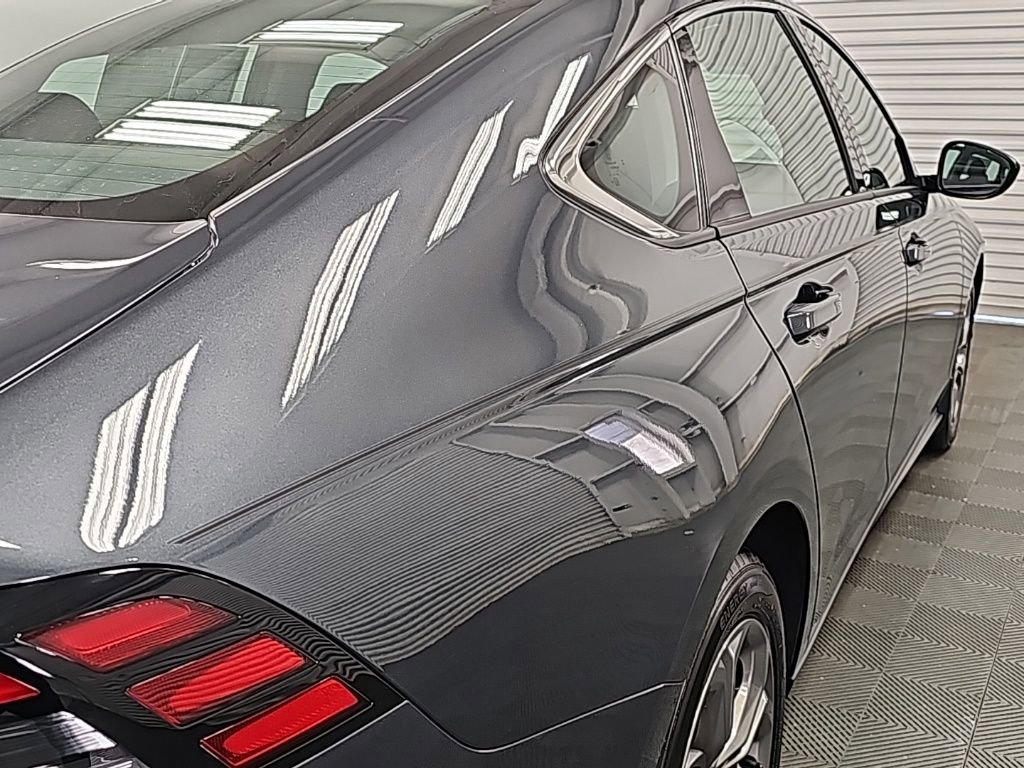 Used 2024 Honda Accord EX image 10