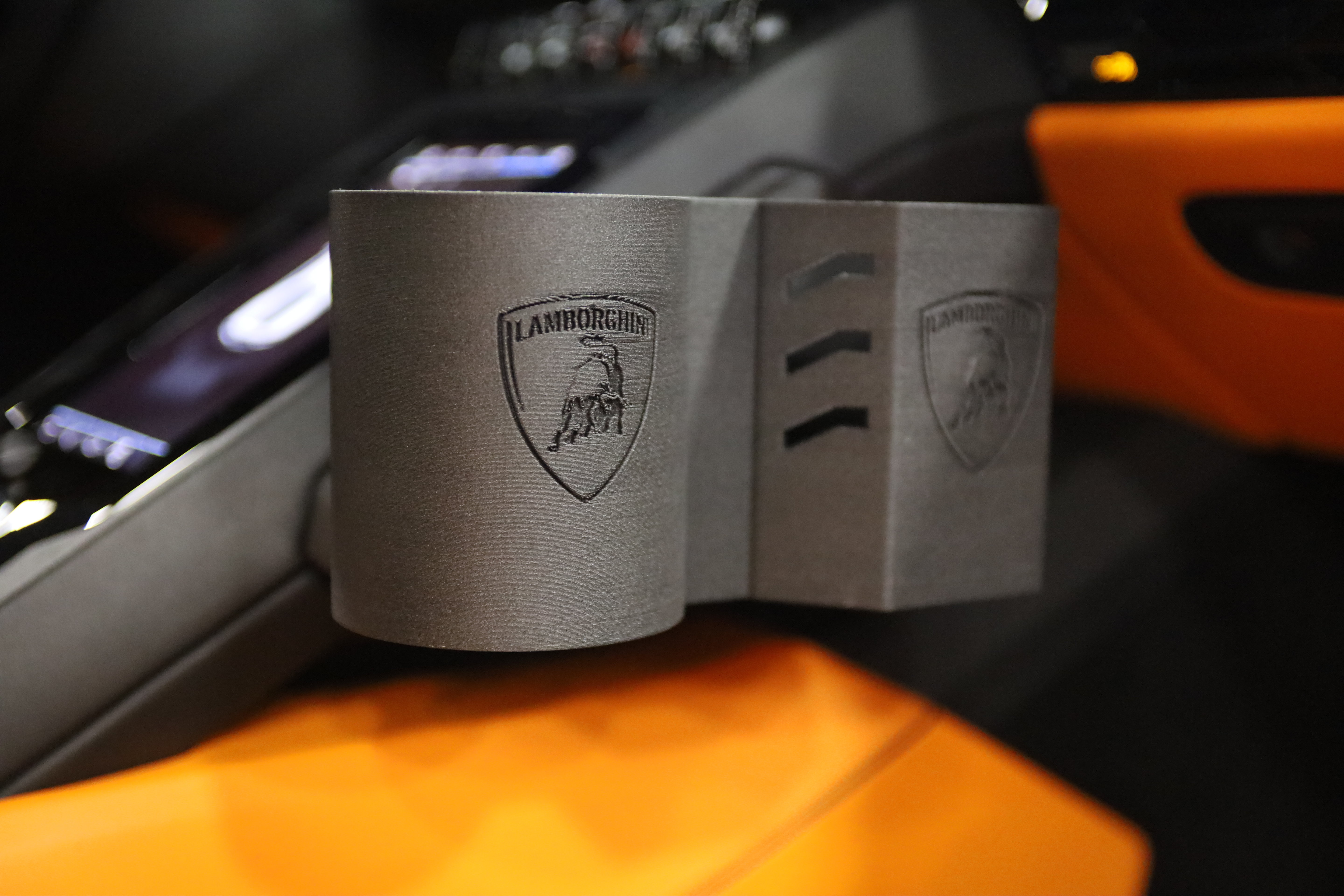 Used 2020 Lamborghini Huracan EVO RWD image 35