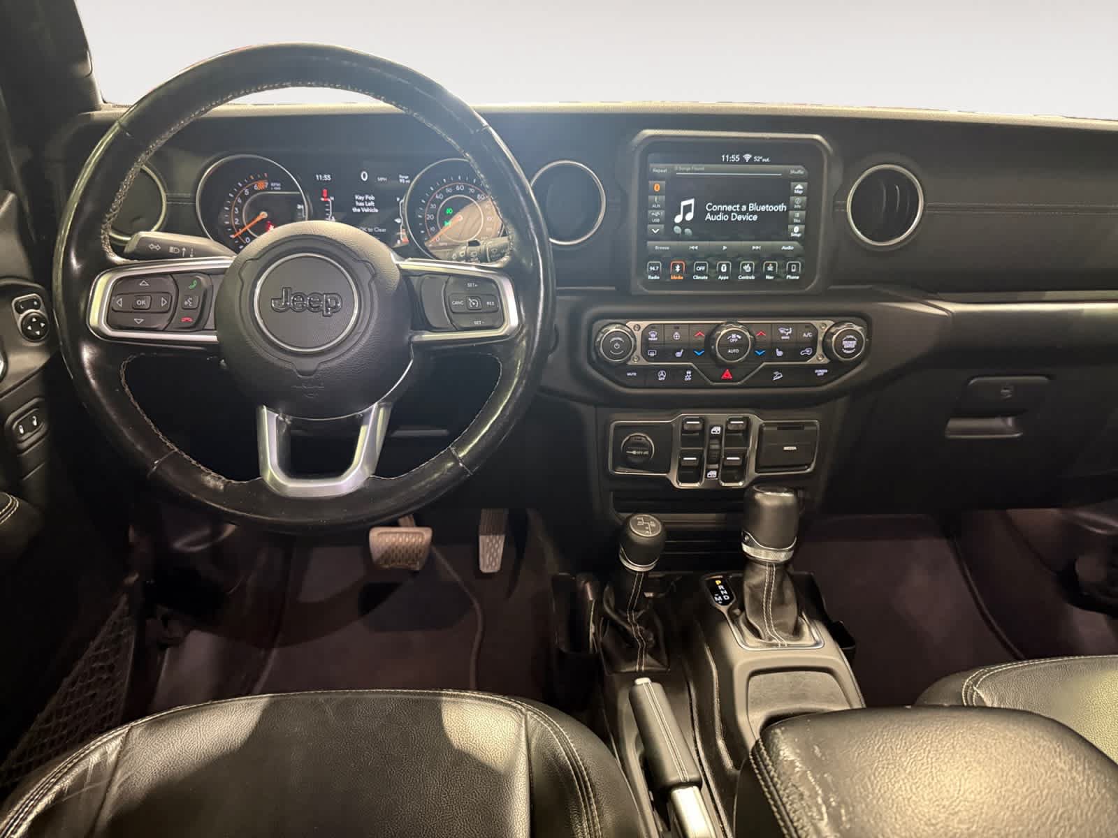Used 2019 Jeep Wrangler Unlimited Sahara AWD/4WD image 11