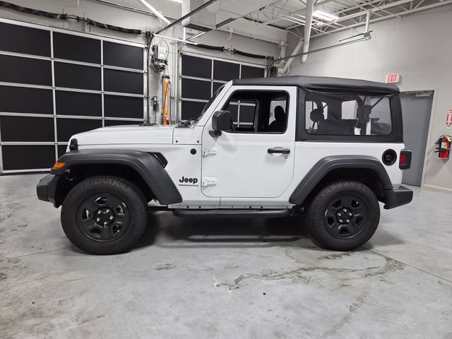 Used 2025 Jeep Wrangler Sport AWD/4WD image 4